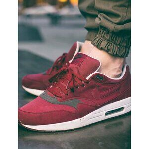 Vintage 2011 Nike Air Max 1 Tonal Pack Team Red Size US 10 308866-601 7313